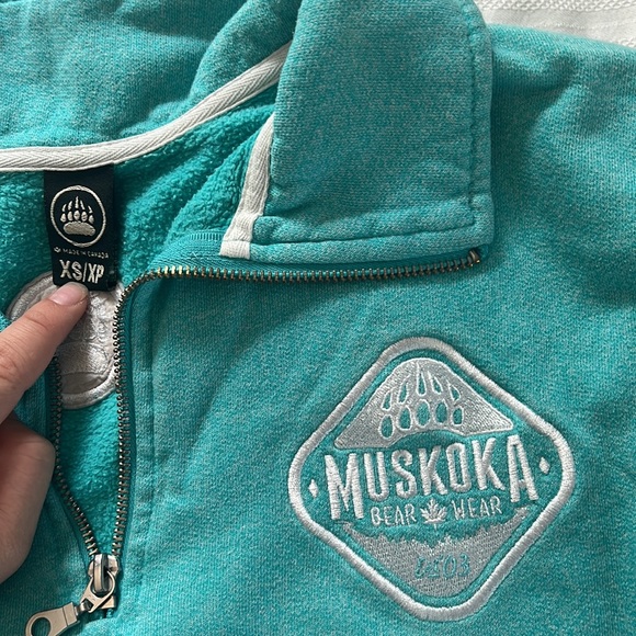 Muskoka bear wear quarter zip - Picture 2 of 2